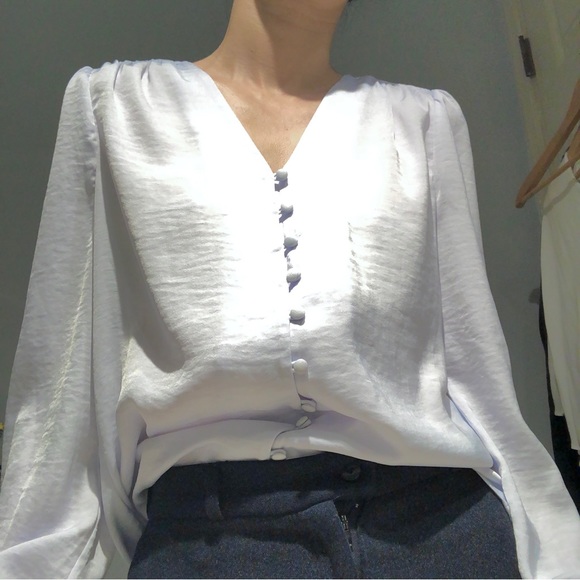 Banana Republic Tops - ❌SOLD Banana Republic V-Neck Button Up Blouse
